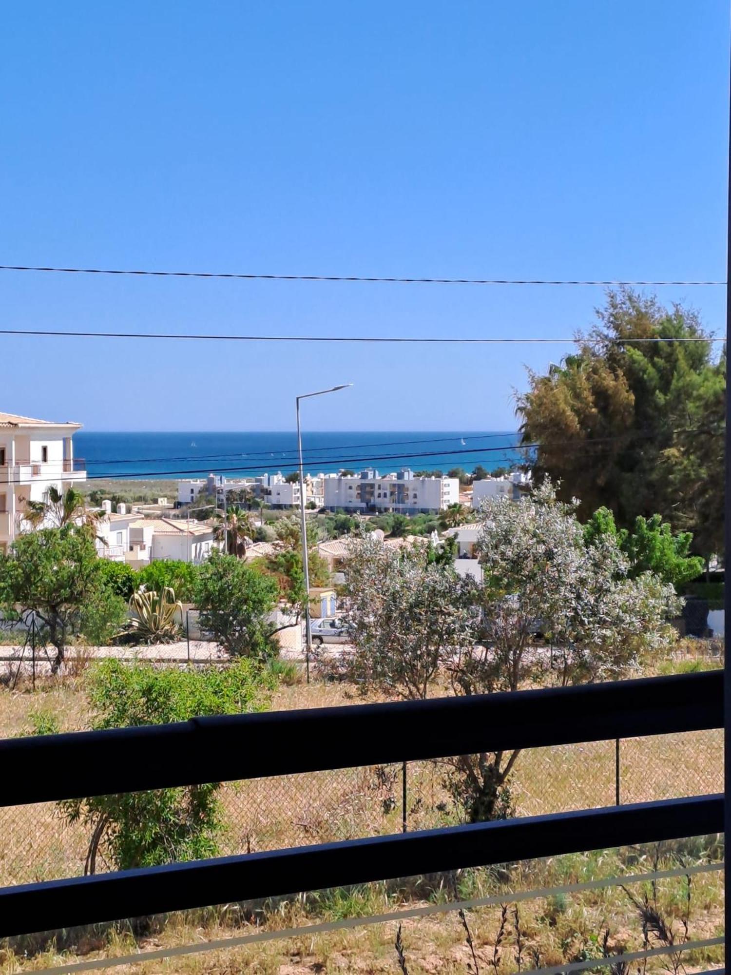 Sea View Apartment Near Meia Praia Beach In Lagos! Oda fotoğraf